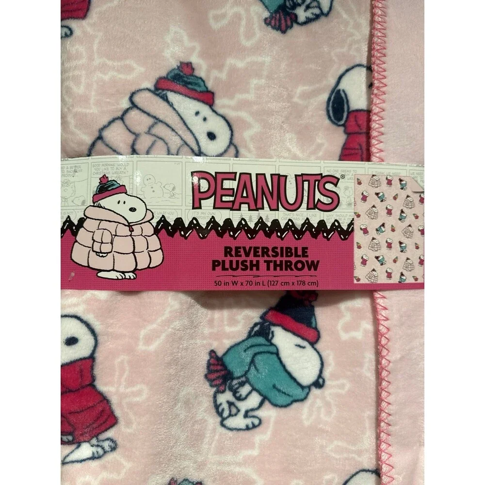 SNOOPY HOLIDAY PUFFER JACKET REVERSIBLE PLUSH THROW BLANKET